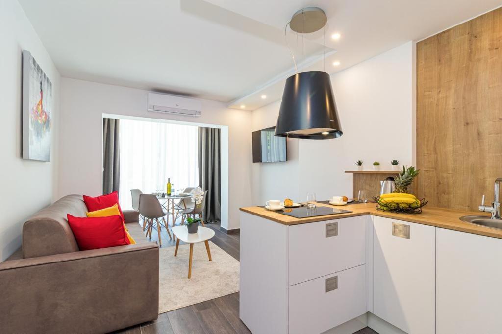 PUY N&G New Apartment Stoja Beach מראה חיצוני תמונה